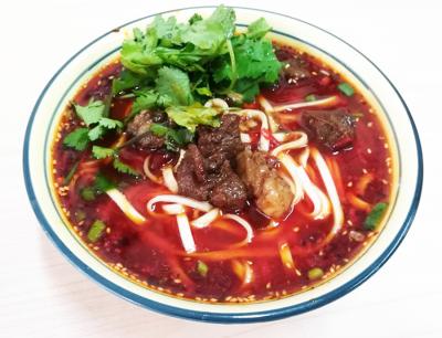 專業紅燒牛肉面技術培訓班哪家好？飄味緣小吃培訓學校深度解析